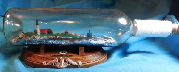 SSN 700 Bottle with working Lighthouse