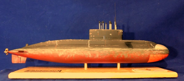 Russian 1/144 KILO Class Diesel Submarine