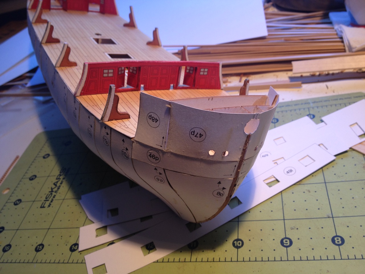 Сборка моделей кораблей из пластика. HMS Victory Shipyard бумажная модель. Baltimore Clipper на верфи Shipyard,. Картонные модели кораблей. Модели парусников из картона.