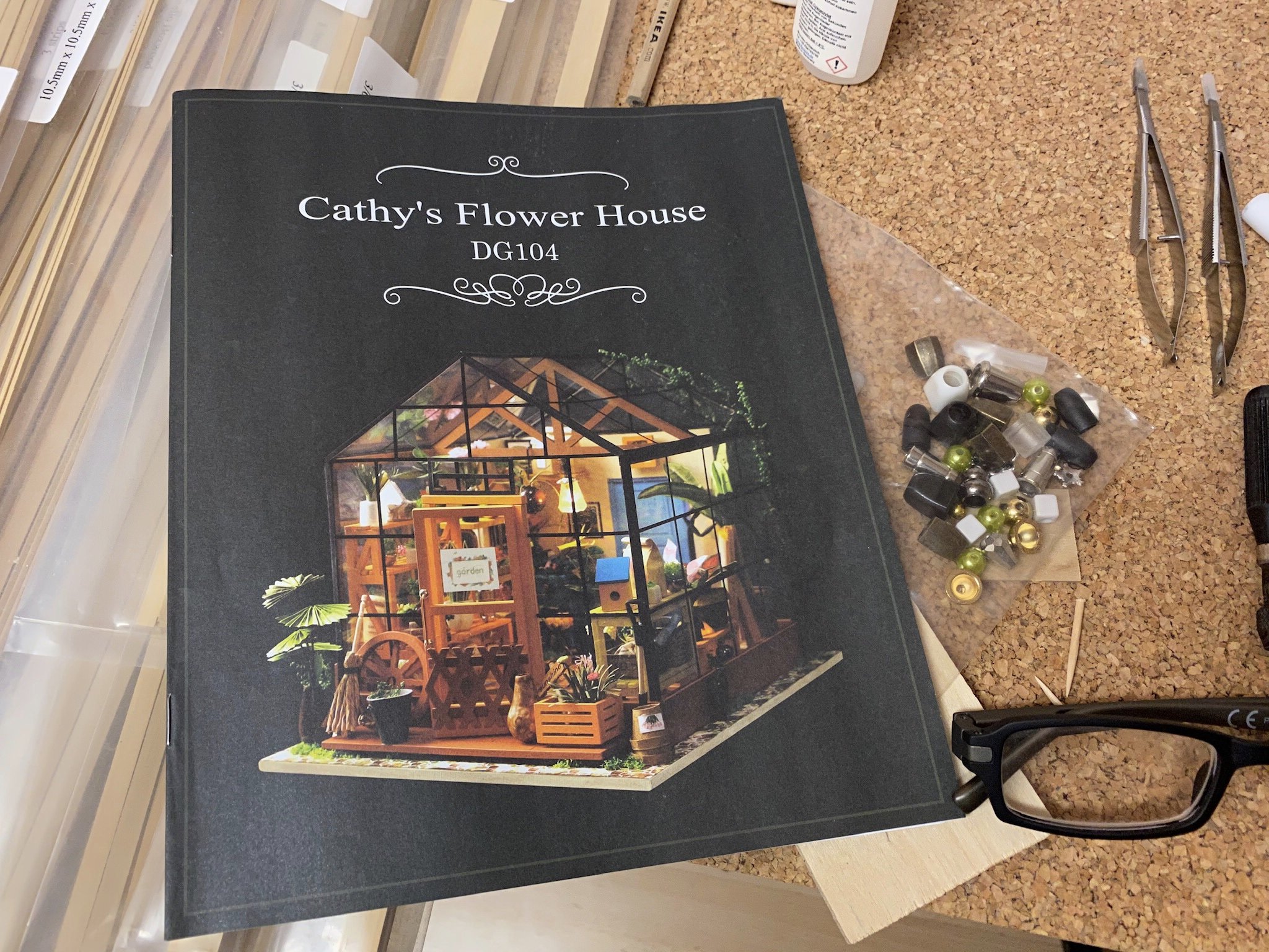 Kit DIY diorama - Cathy's flower house