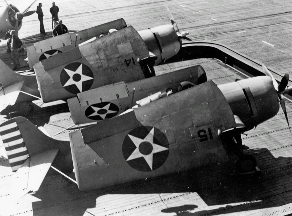 US-Navy-Grumman-F4F-4-Wildcat-fighters-from-Fighting-Squadron-VF-6-April-1942.jpg.cd78756142af3d7aa1ab167fcb7db03a.jpg
