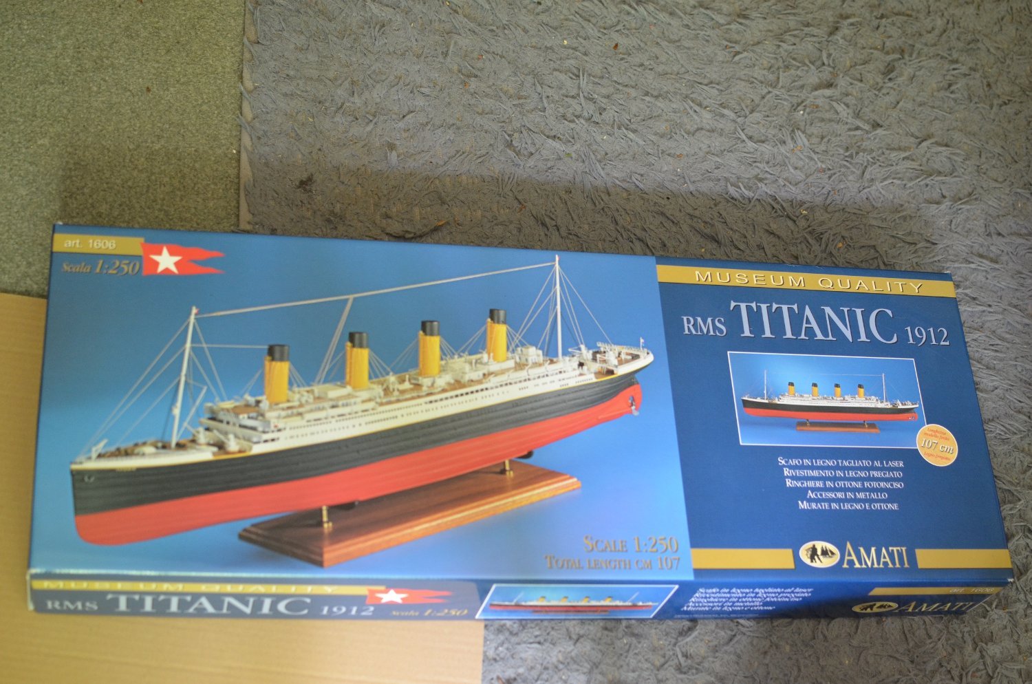 Plans du modèle de bateau Titanic - Amati (AM1200/83)