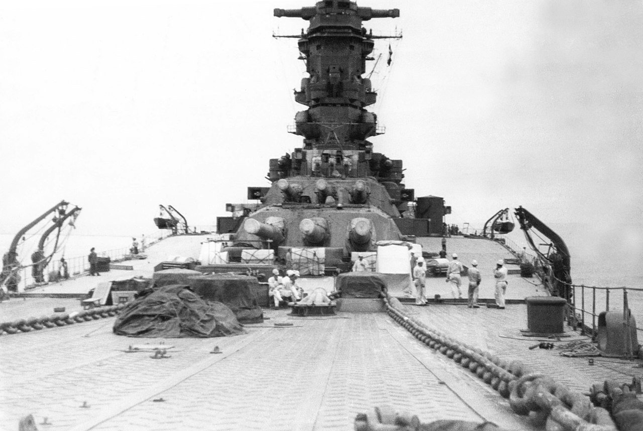 1280px-Musashi_battleship_in_1942.jpg.f12c137bc5ea6ffe669900826eb704bf.jpg