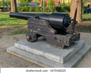 parrott-gun-cannon-displayed-washington-260nw-1475540225.jpg.webp.475ff77b0dde8863aa9df603d5dd4eb9.webp