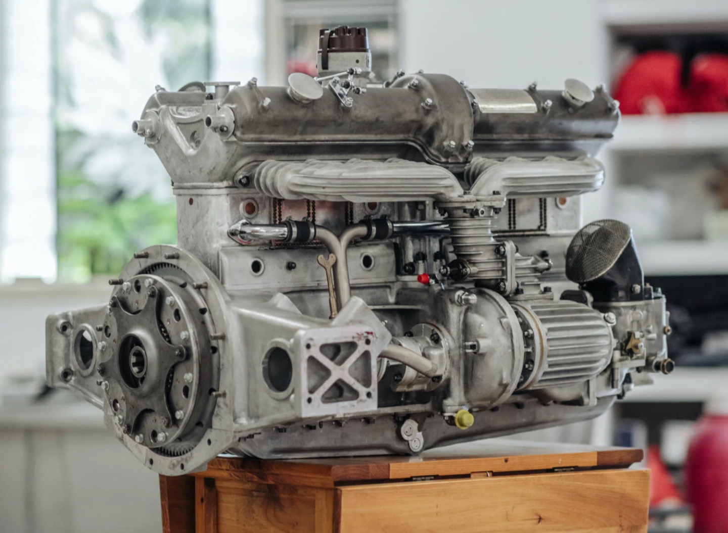 Alfa-Romeo-8C-Engine-1600x1171.thumb.png.1461a7f8a761246b47d399f55b4b1ea9.png