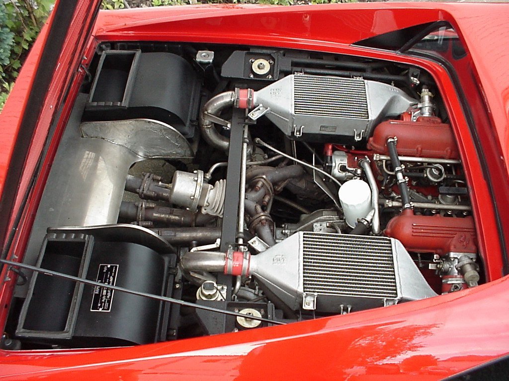 Ferrari_288GTO_engine-287000192.jpg.3a7a0f7d9333b060ebc7ef08e3dcb309.jpg