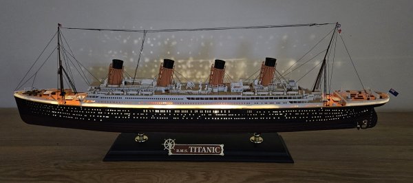 Airfix Titanic 2.jpg