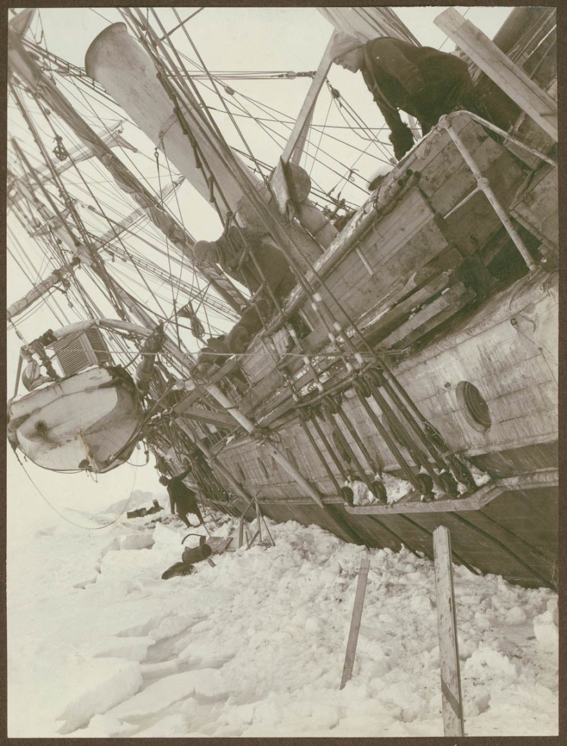 Ernest_Shackleton_and_Frank_Worsley_watching_the_ice_breaking_up_around_the_Endurance_encased_in_ice_1915.thumb.jpg.a5900bd44f21f06a973e17cd2652ebd1.jpg