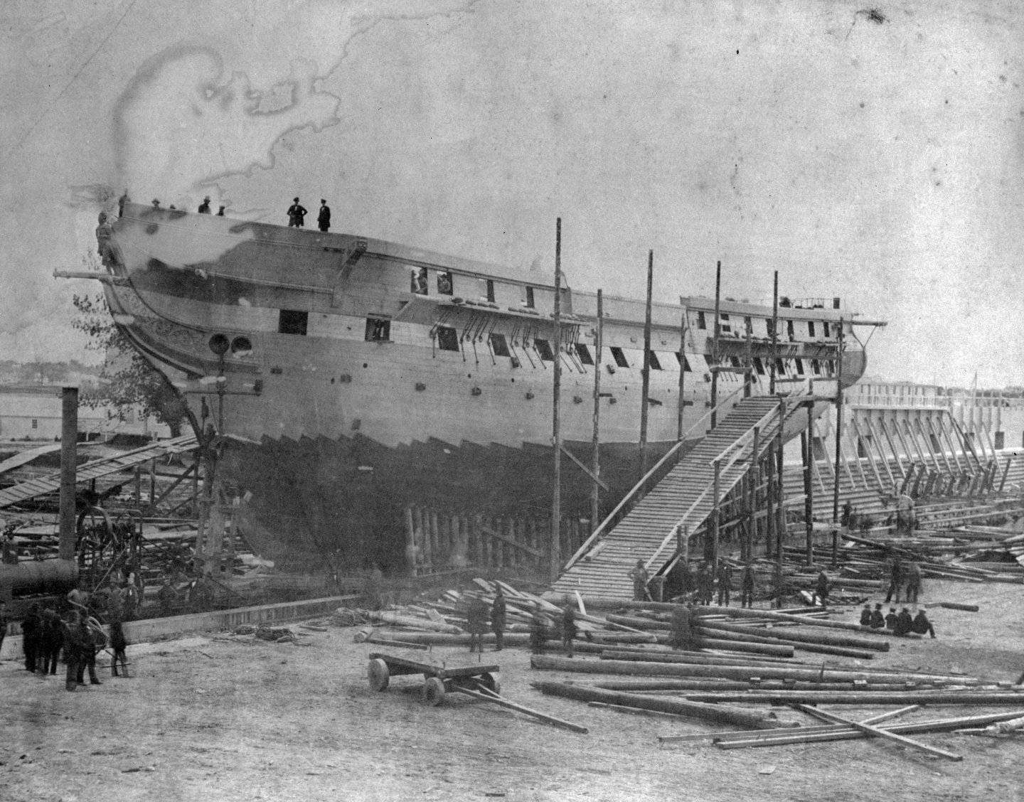 1858 USS_Constitution_ready_for_launch 03.jpg