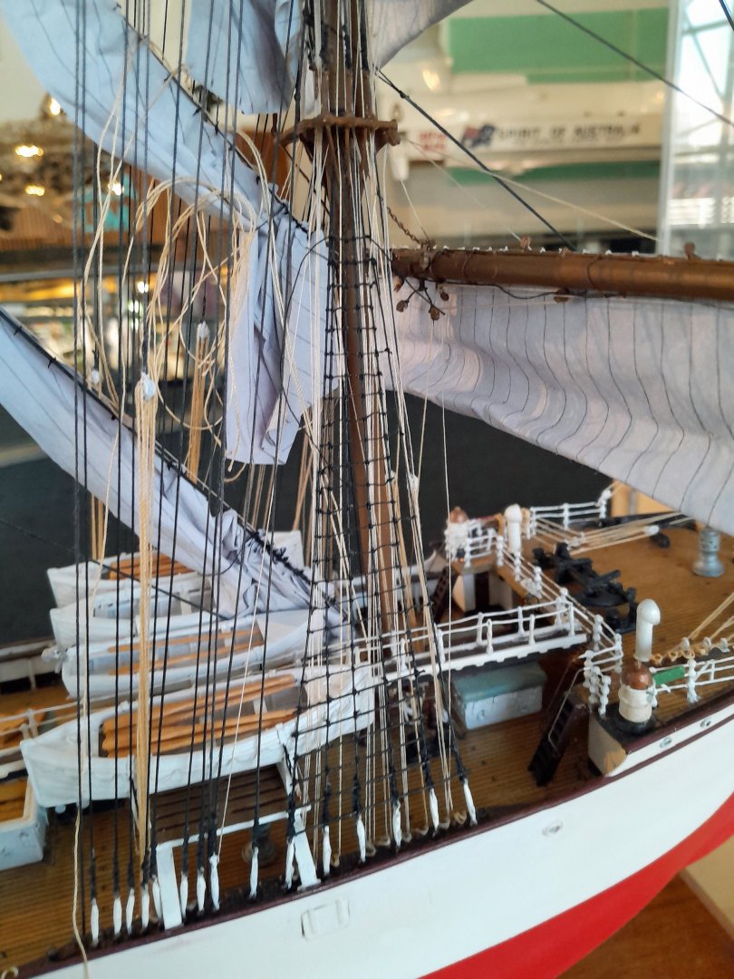 177186-HerzoginCecilie.thumb.jpg.24d5e50e5328f0effe6a8f8fde91721d.jpg