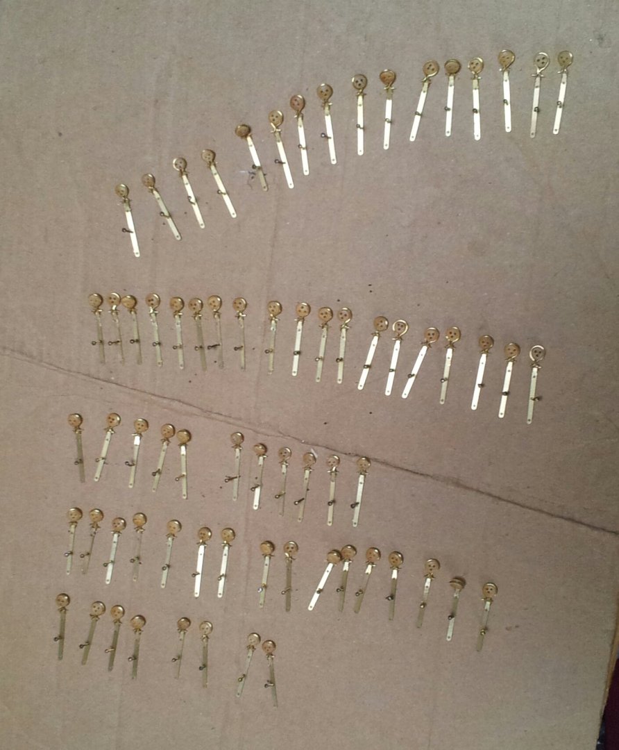 Erebus_chain_plates1.thumb.jpg.13729f9d9579675a92fac888c008b381.jpg