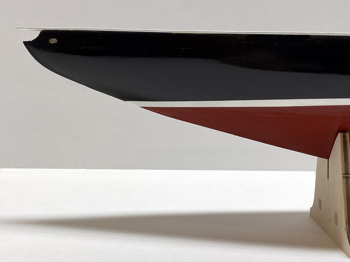 Hullpainted02.jpg.a4f37aa771ebe925697f0d2f1fba0cd3.jpg