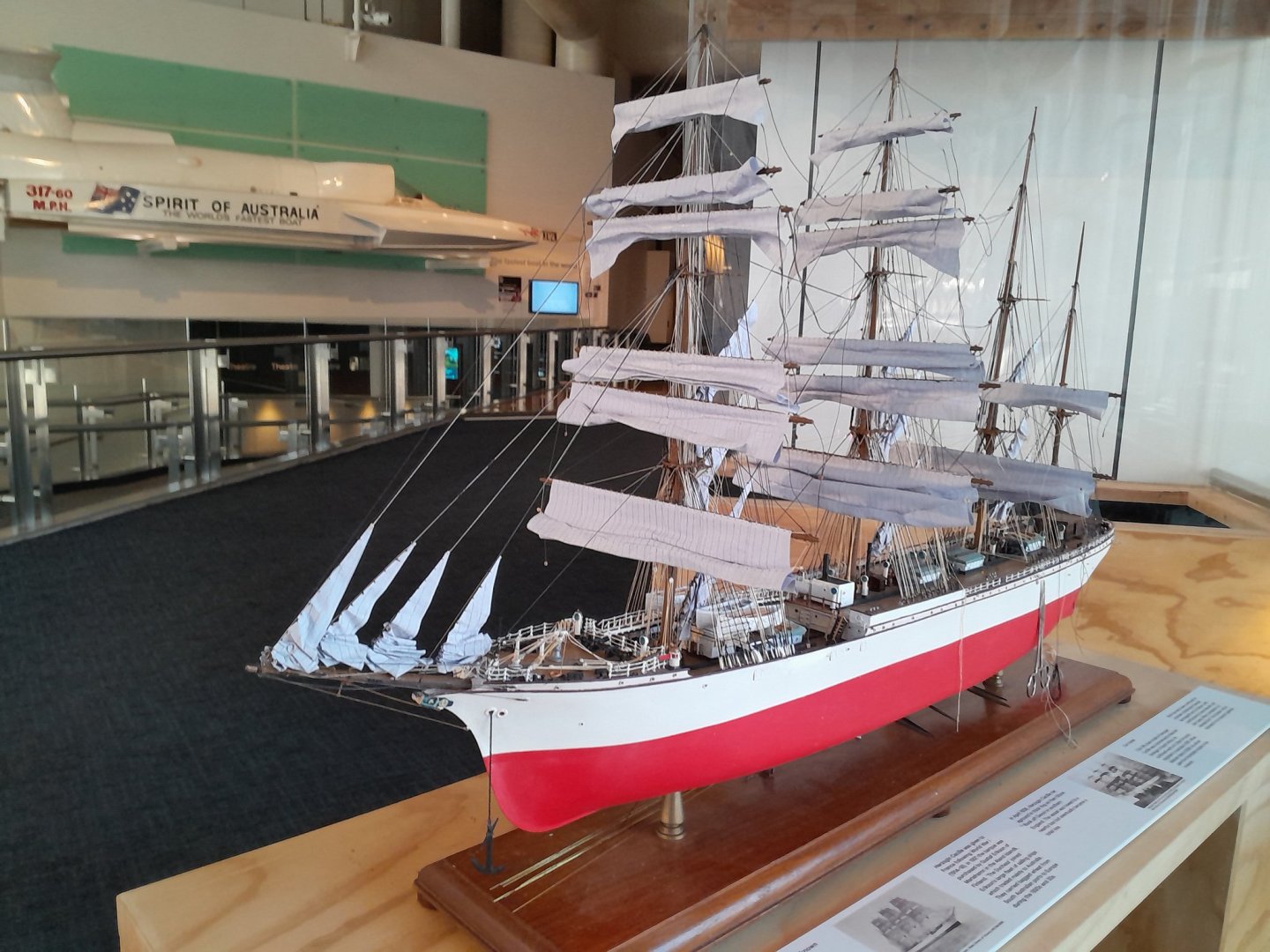 177256-HerzoginCecilie(1).thumb.jpg.3a090acf5f0d85f5ccd180044b546d10.jpg