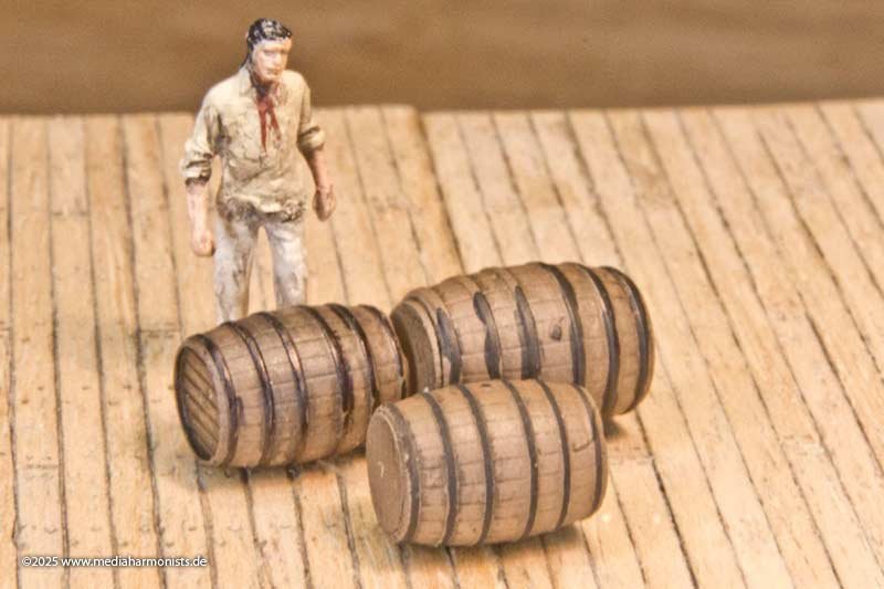 Casks_Royal_Navy_250716_3061.jpg.3136d89d3d355d69883f8e4799c32f36.jpg