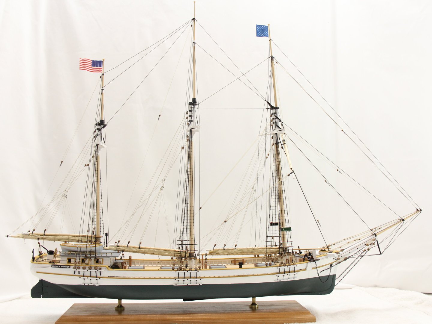 Lucia A Simpson Starboard Side View.jpg