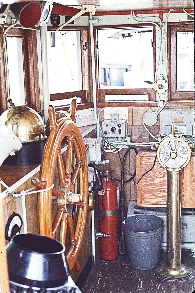 Pilothouse.jpg.74b8055f290548029c06c3c016e0c7c9.jpg