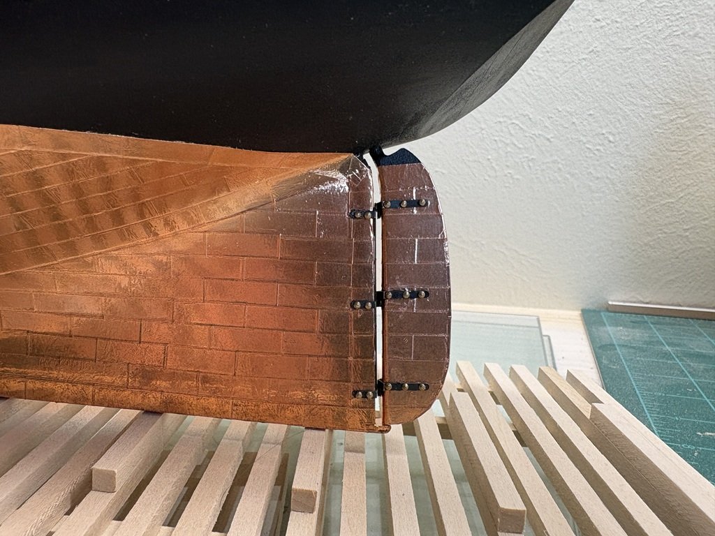 RudderMounted.jpg.395e51e26d8f0e60d54ab30cf0ec8b1e.jpg