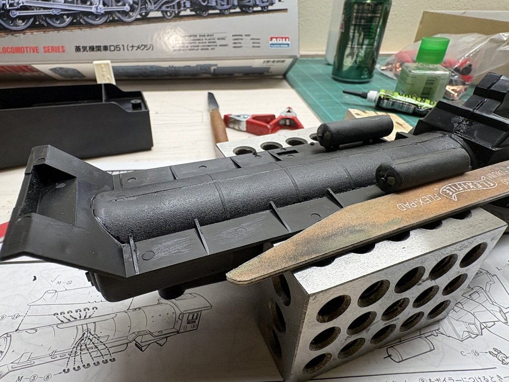 InstallingTanks.jpg.7fa469db69f457cf689776149ee368e7.jpg