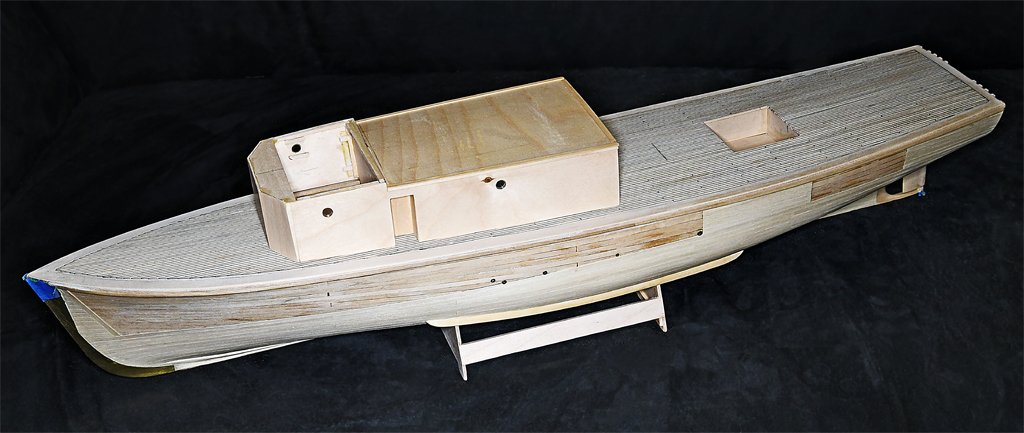 Plankeddeckanddeckhouse1.jpg.7698534ed23d89147124ace6458827c5.jpg