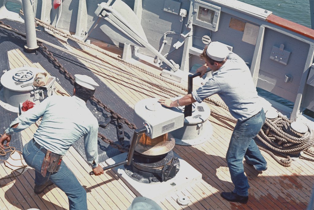 Raisinganchor.jpg.80c3f26d8850ad1d59d99ef1dfc01d89.jpg