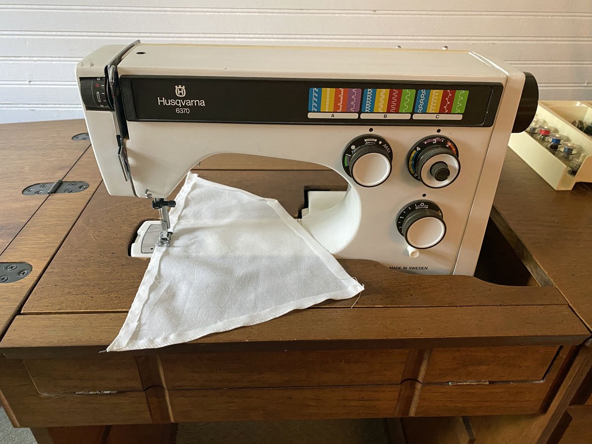 Sewingmachine-Viking.jpg.7aea388ad07b62a8b3aa5227c55b0a7b.jpg
