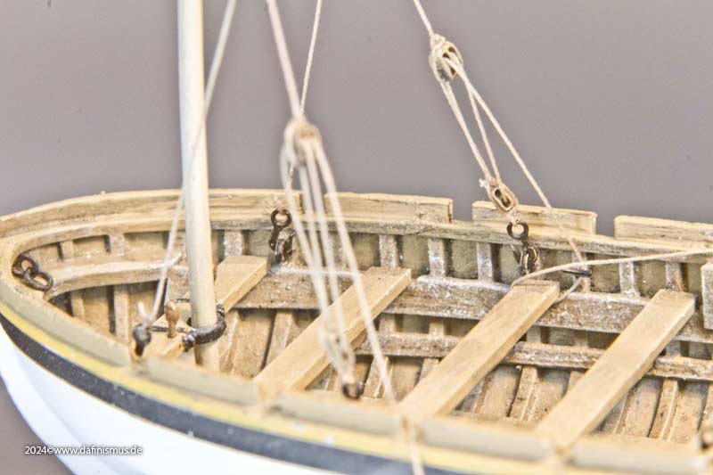 Victory-launch-rigging-250824_3874.jpg.a22b2639d947a5596317474d3bba660c.jpg