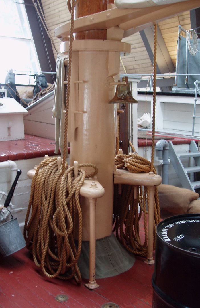 StRochlowerforemast.thumb.jpg.d73a8978431f9bc7ded5bb1cfc861c5c.jpg