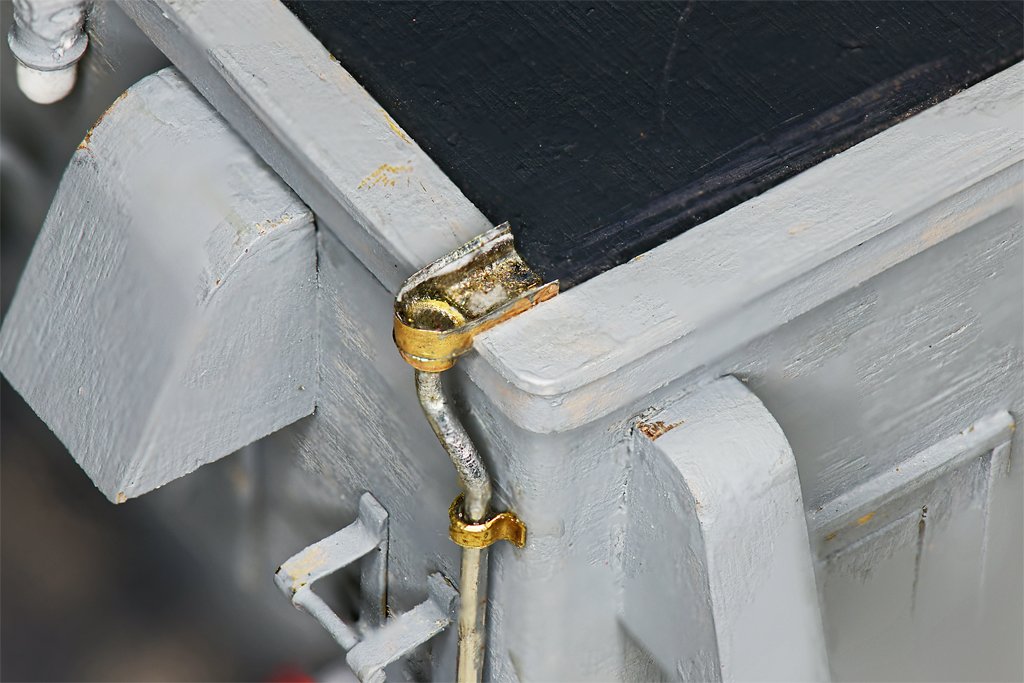 deckdrain.jpg.c74820c5bcfa948cb6f93381990a7d53.jpg