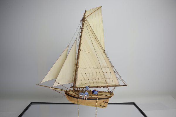 101225_Bermuda Racer Jpg_001.JPG