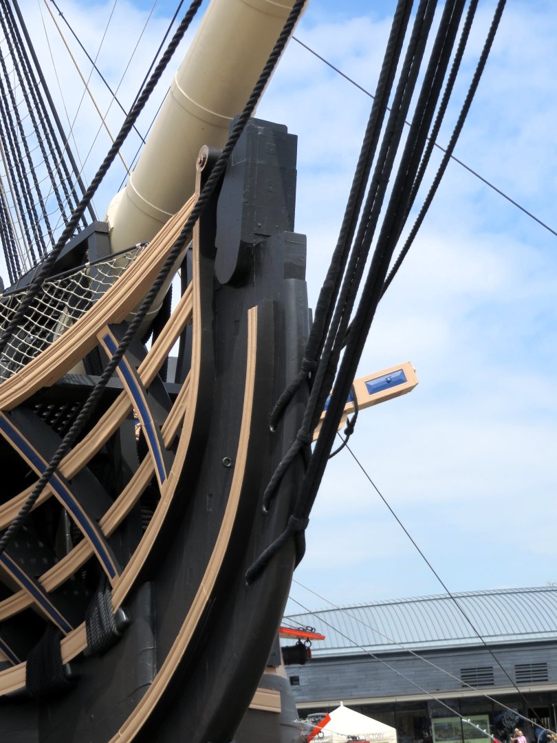 Bow-BowspritStays.thumb.jpg.35847b4ad1854a3d553f7c78c8990208.jpg